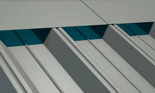 Láminas multipanel Glamet Dry para techos de Metecno